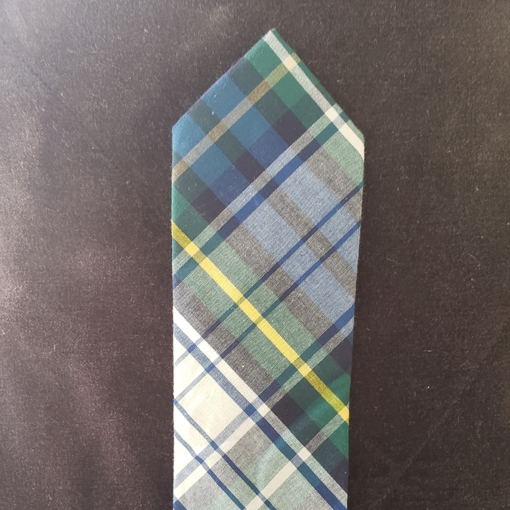 Plaid tie